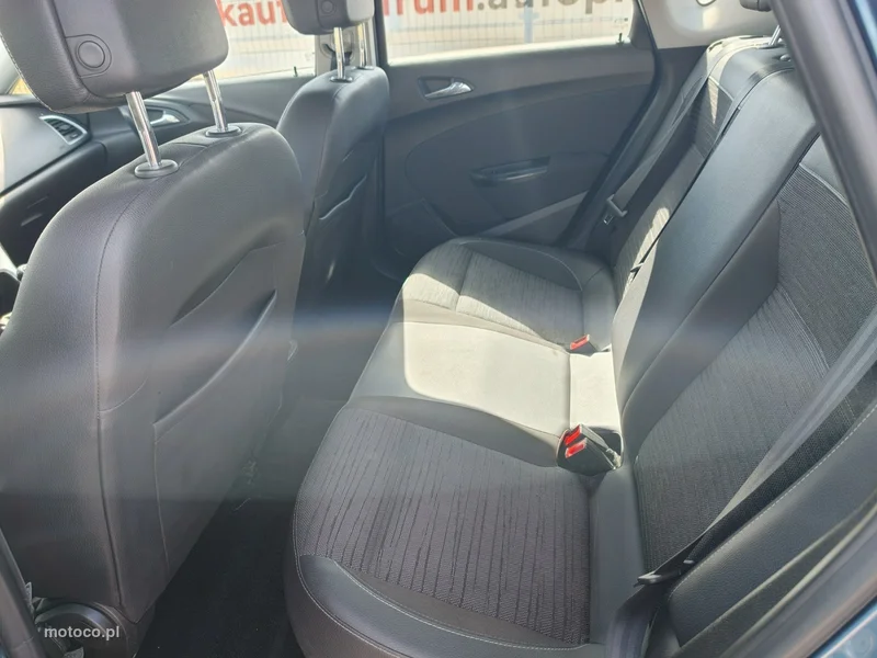 Opel Astra J 17