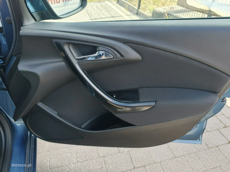 Opel Astra J 18