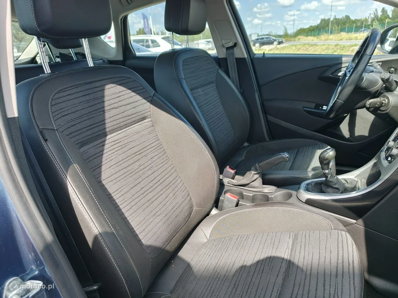 Opel Astra J 19