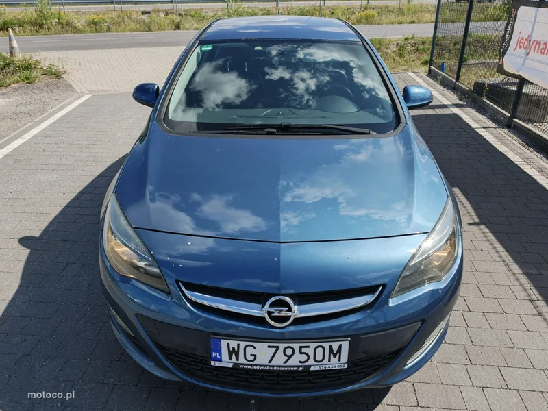 Opel Astra J 3