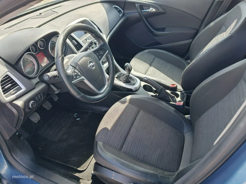 Opel Astra J 24