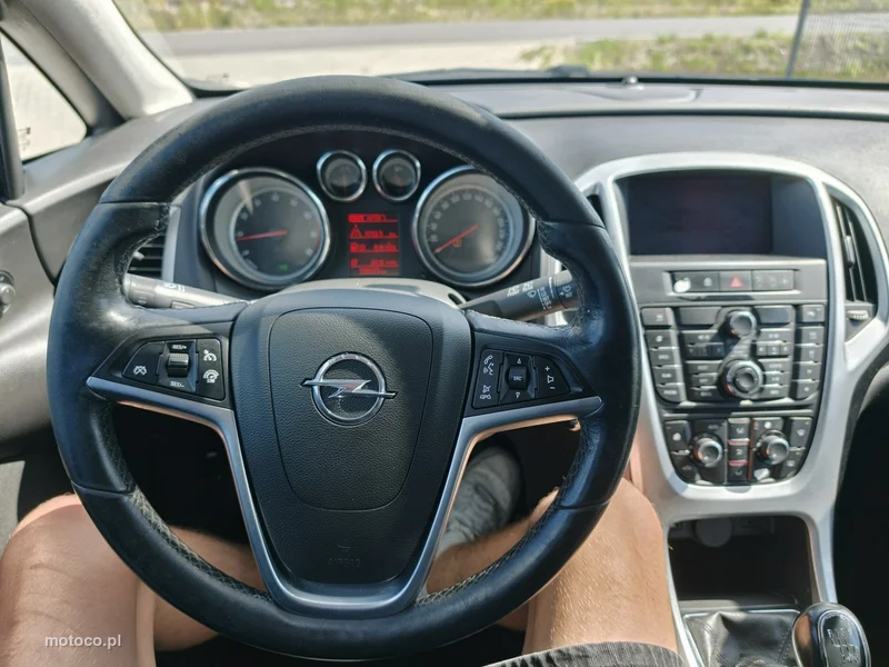 Opel Astra J 26