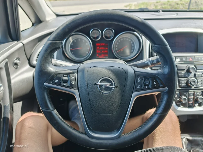 Opel Astra J 28