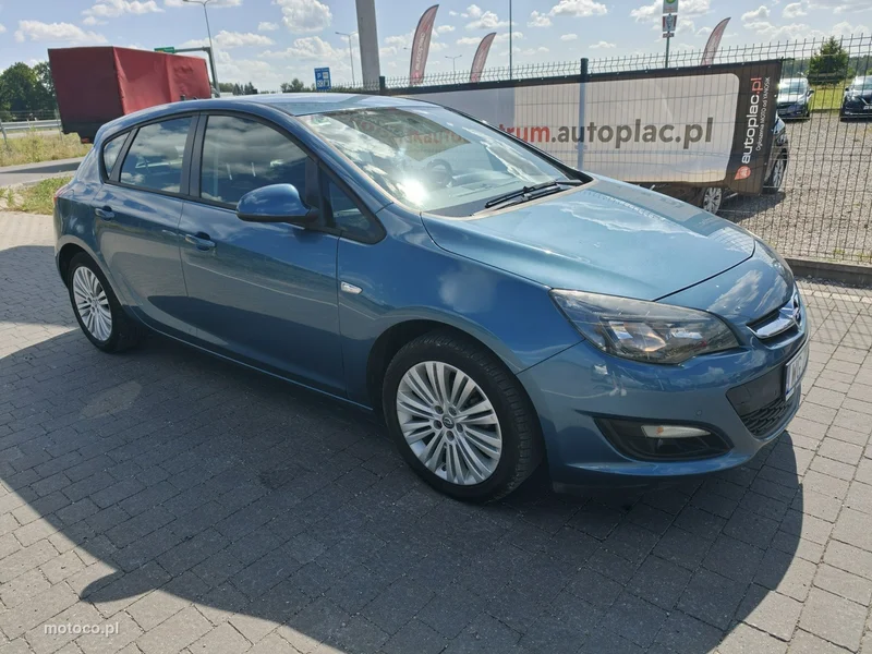 Opel Astra J 5
