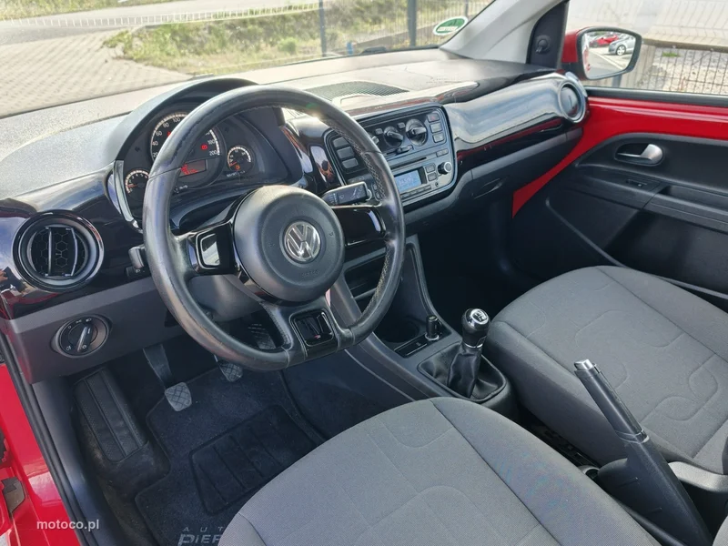 Volkswagen up! 19