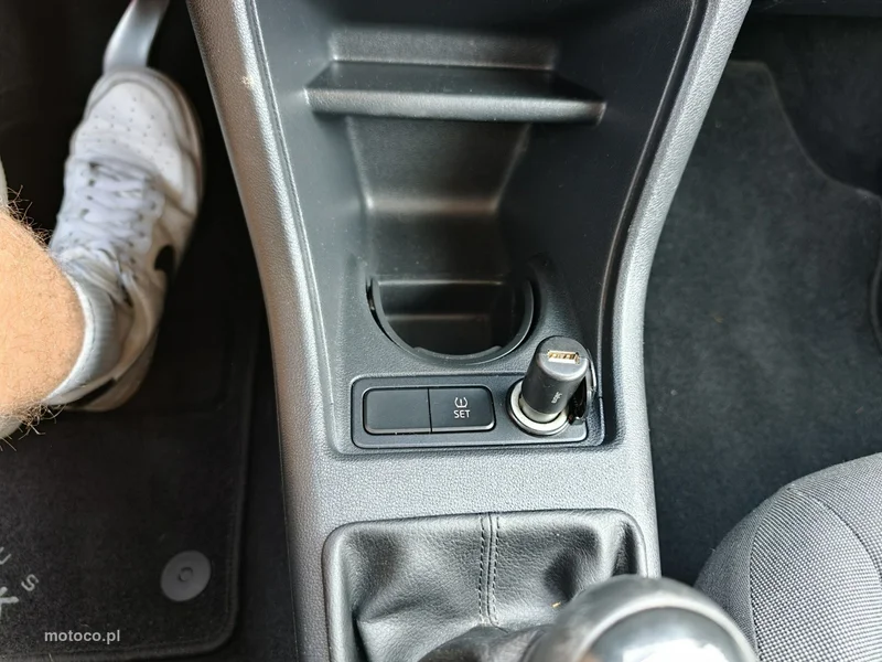 Volkswagen up! 24