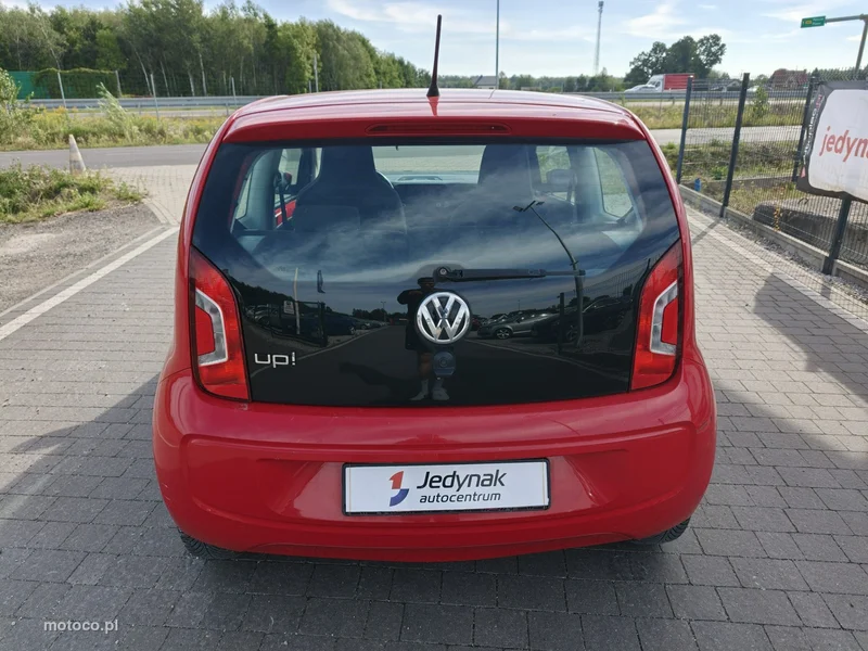 Volkswagen up! 8
