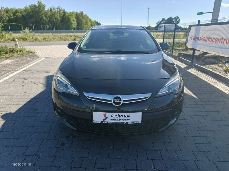 Opel Astra GTC 4