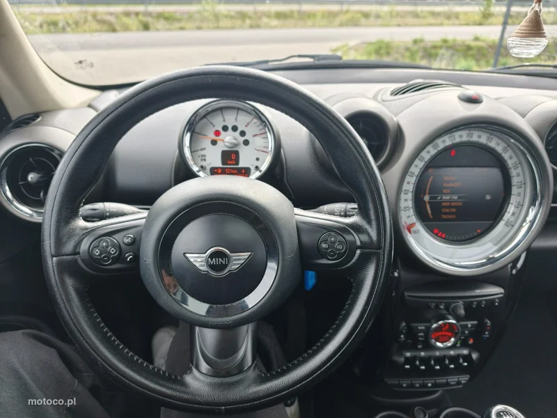 MINI Countryman 28