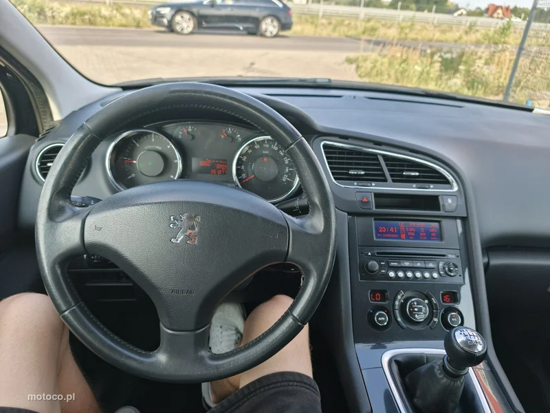 Peugeot 5008 23