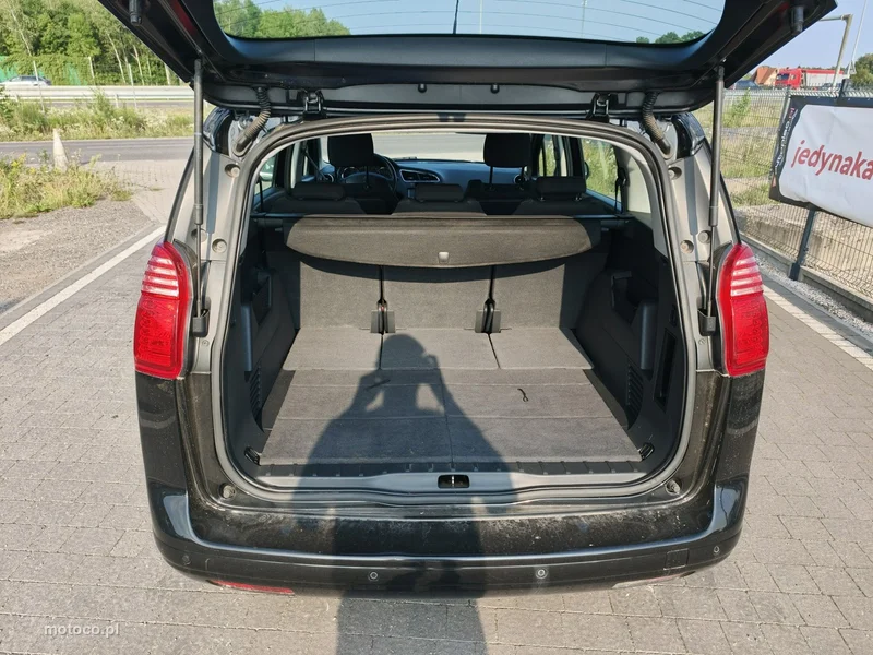 Peugeot 5008 9