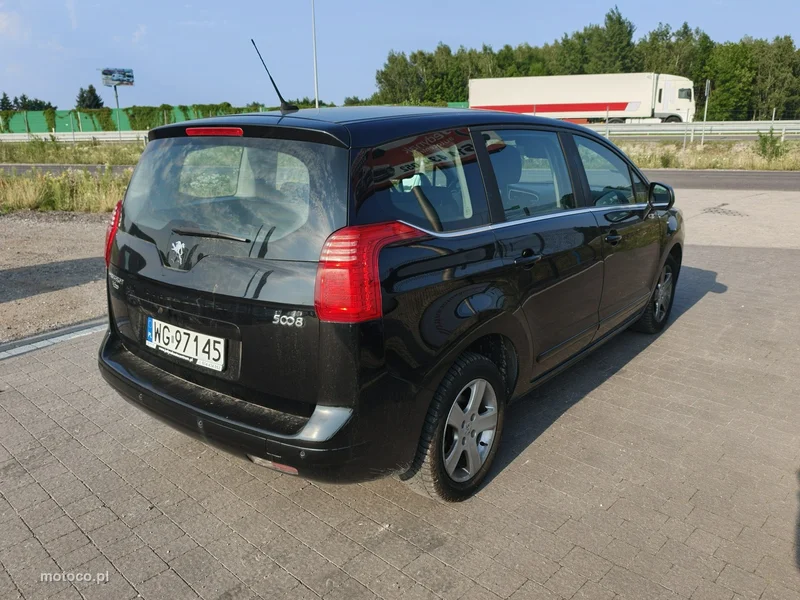 Peugeot 5008 10