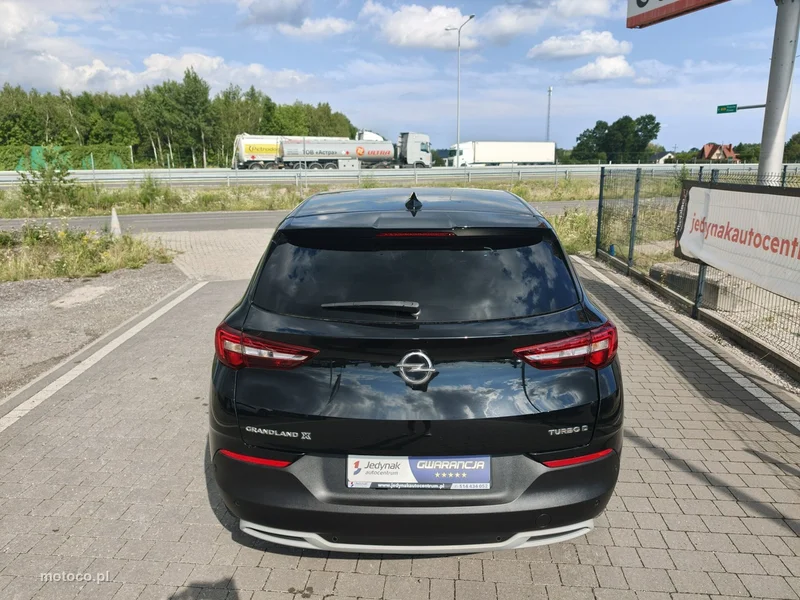 Opel Grandland X 8