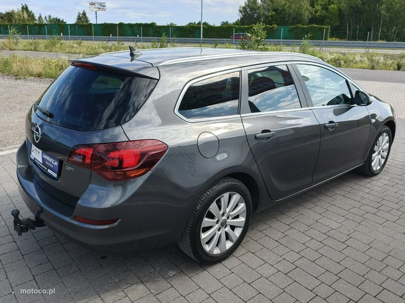 Opel Astra Sports Tourer 11