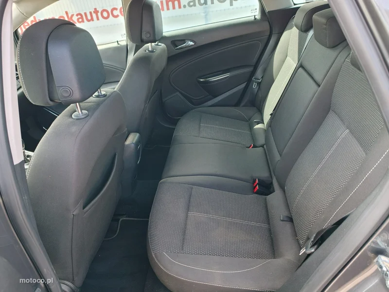 Opel Astra Sports Tourer 19