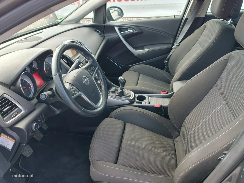 Opel Astra Sports Tourer 27