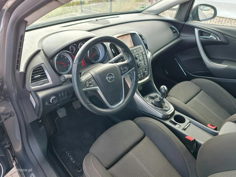 Opel Astra Sports Tourer 28