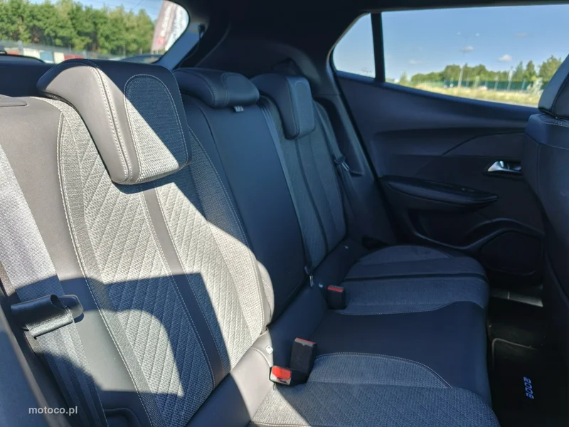 Peugeot 2008 13