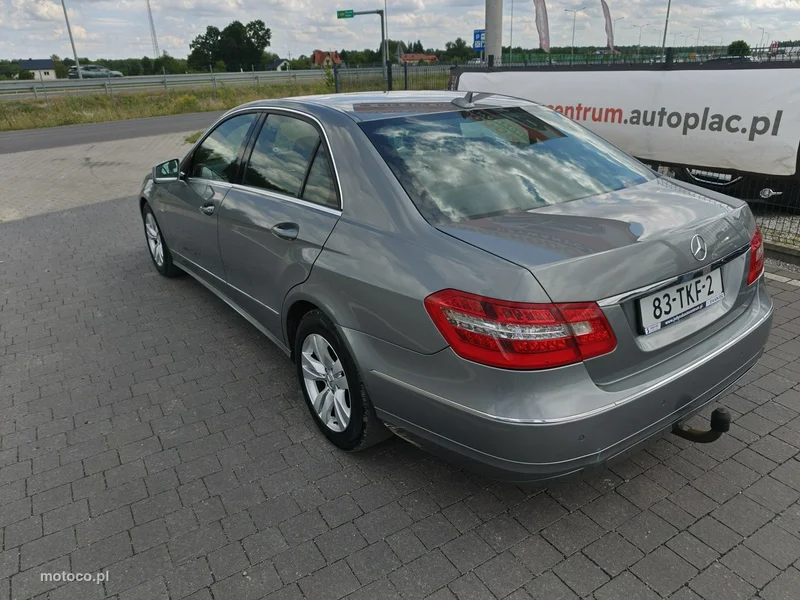 Mercedes-Benz Klasa E W212 E 220 11