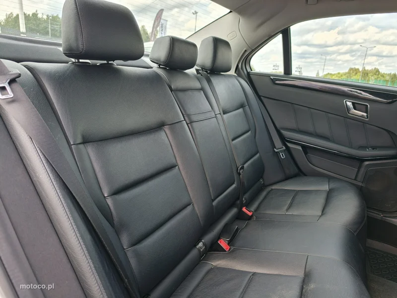 Mercedes-Benz Klasa E W212 E 220 13
