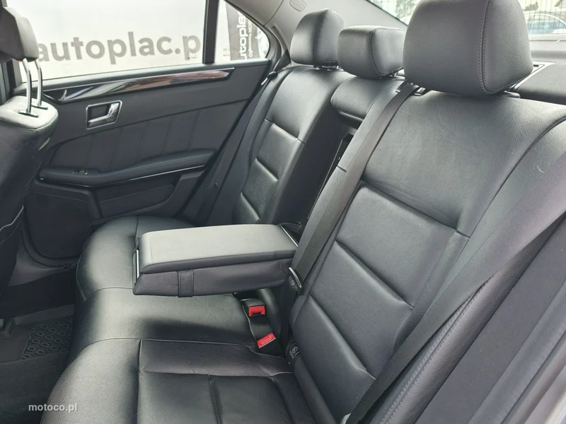 Mercedes-Benz Klasa E W212 E 220 18