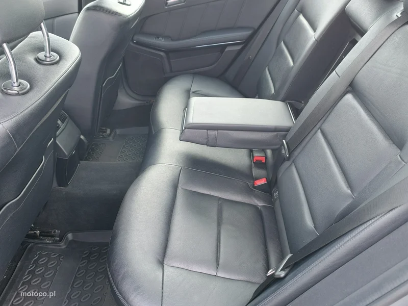 Mercedes-Benz Klasa E W212 E 220 19