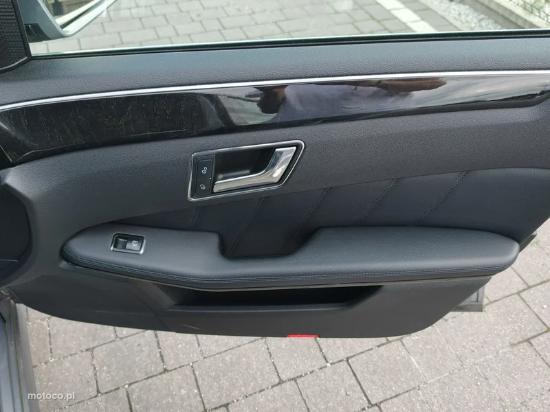Mercedes-Benz Klasa E W212 E 220 20