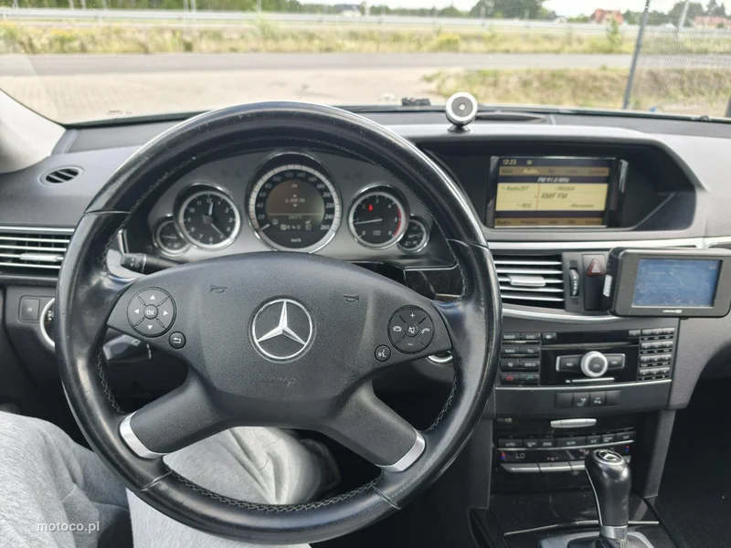 Mercedes-Benz Klasa E W212 E 220 29