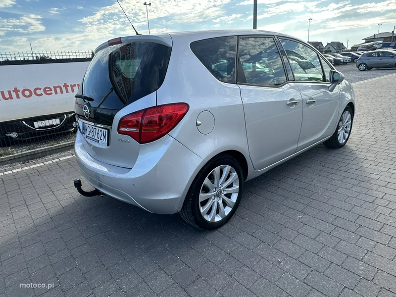 Opel Meriva B 6
