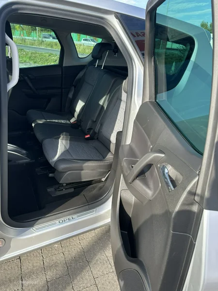Opel Meriva B 10