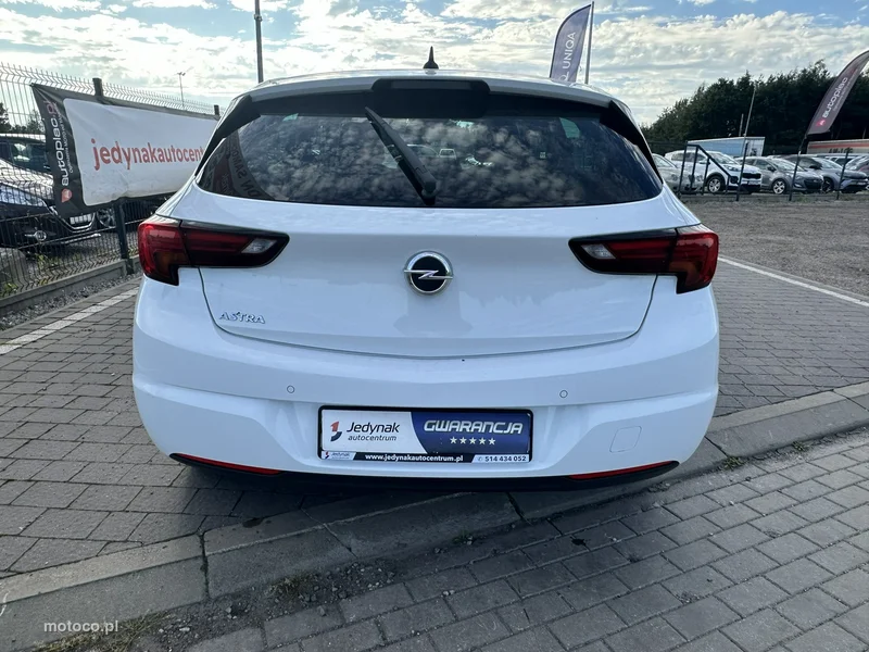 Opel Astra L 5