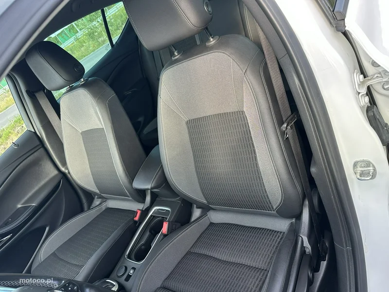 Opel Astra L 8