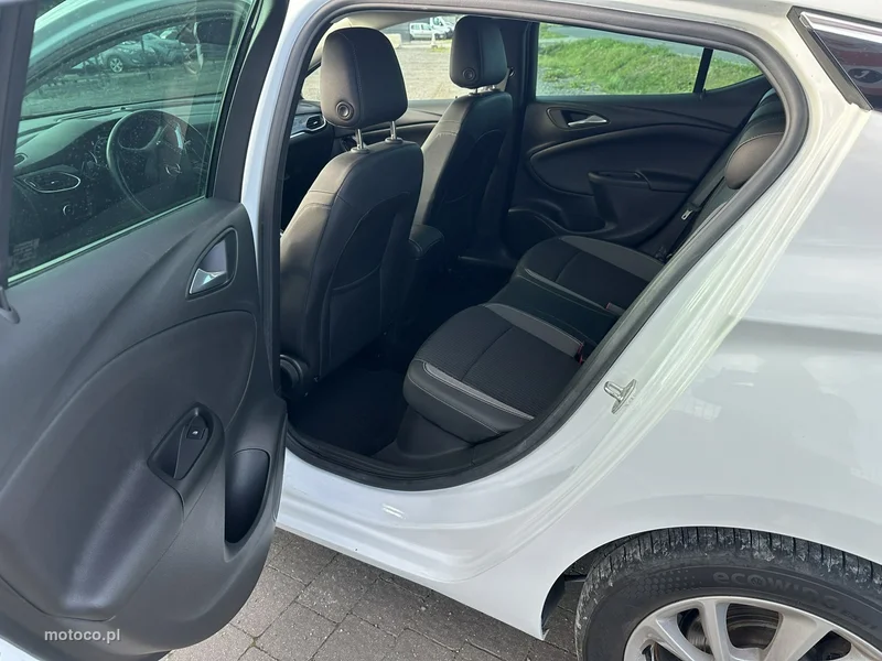 Opel Astra L 10