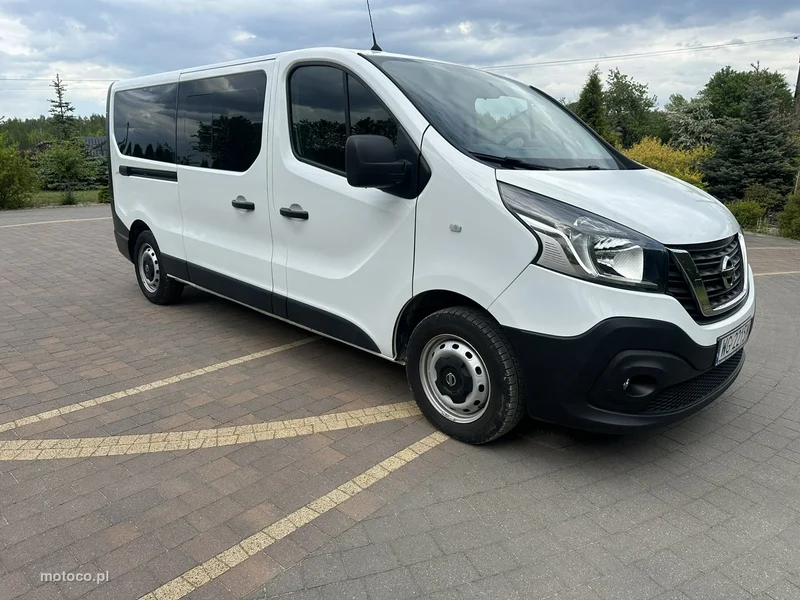Nissan NV300 3