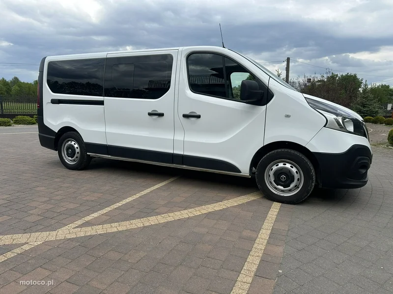 Nissan NV300 4