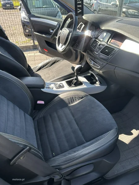 Renault Laguna III 12