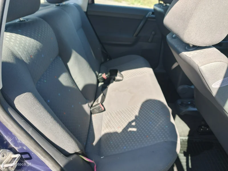 Volkswagen Polo IV 9N 16