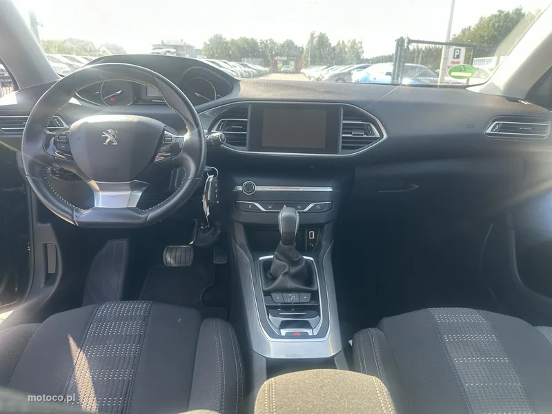 Peugeot 308 8