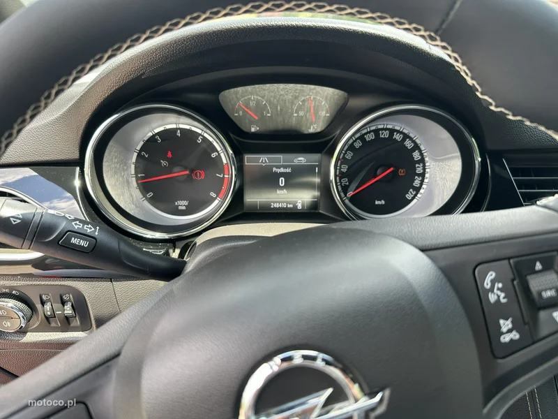 Opel Astra K 25