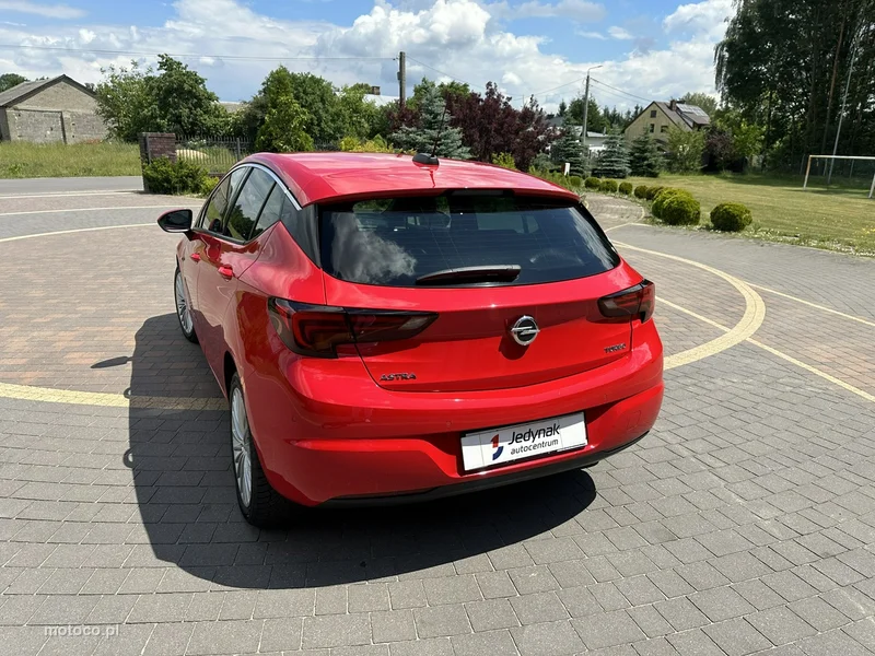Opel Astra K 9