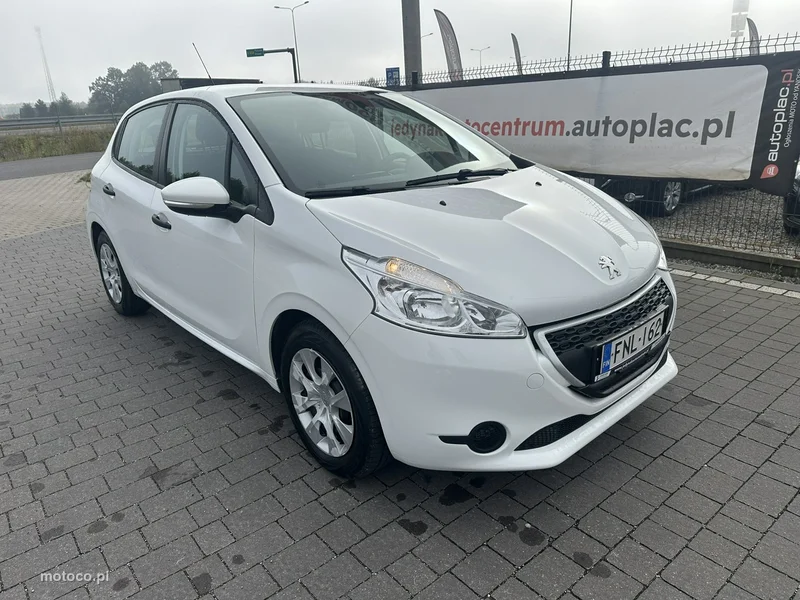 Peugeot 208 12