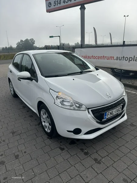Peugeot 208 13