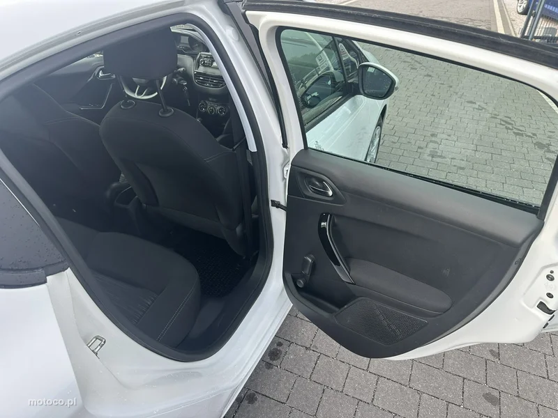 Peugeot 208 19