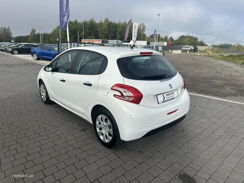 Peugeot 208 30