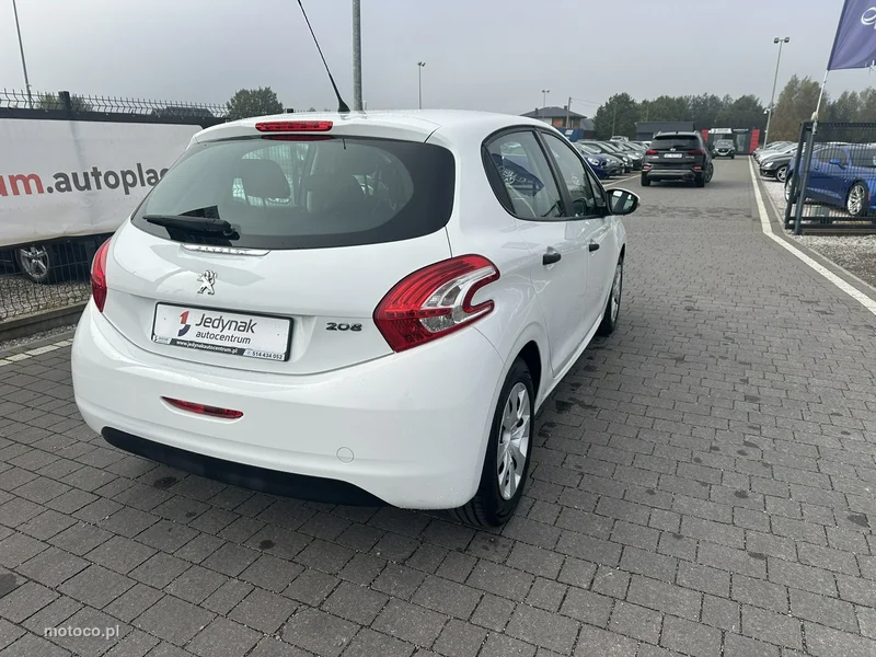 Peugeot 208 7