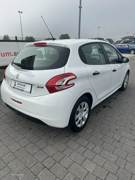 Peugeot 208 8