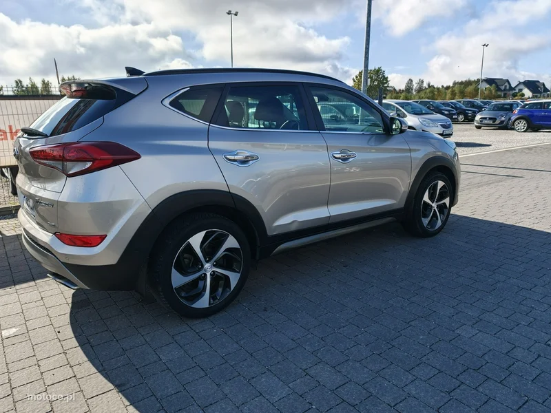 Hyundai TUCSON 9