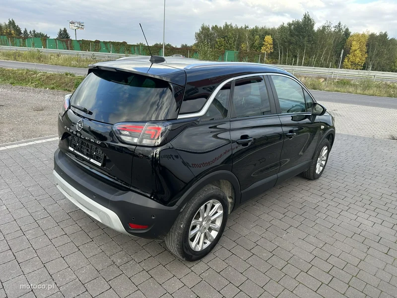 Opel Crossland I 15