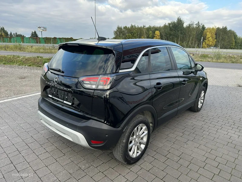 Opel Crossland I 16
