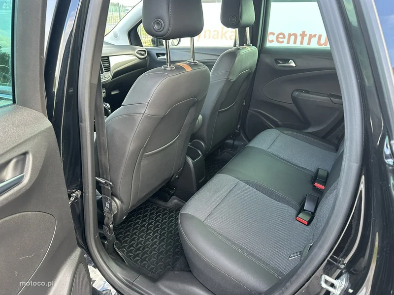 Opel Crossland I 20